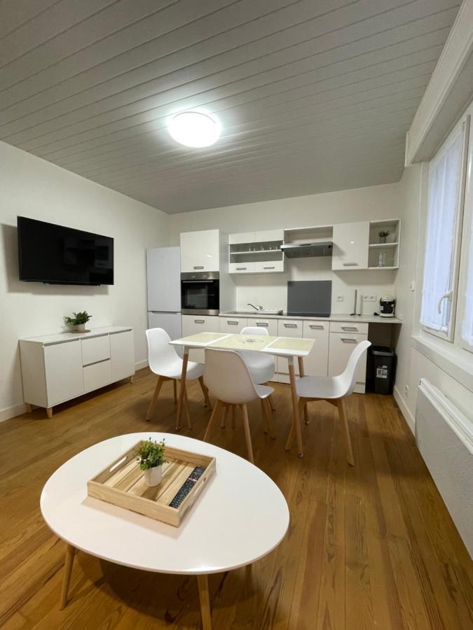 Charmant Logement Avec Garage A לה פורטל מראה חיצוני תמונה